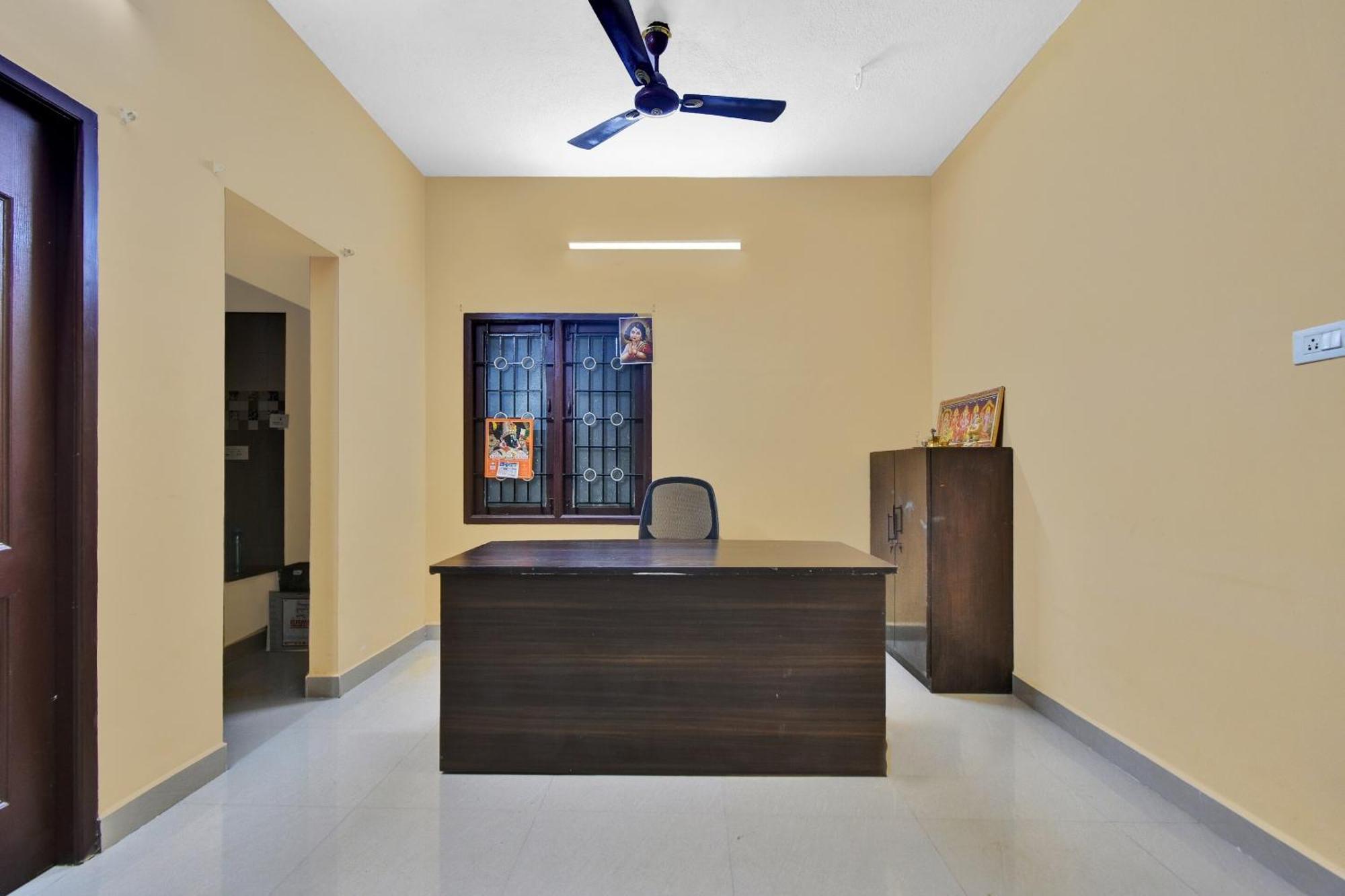 Oyo Olympia Pleasant Hotel 3*