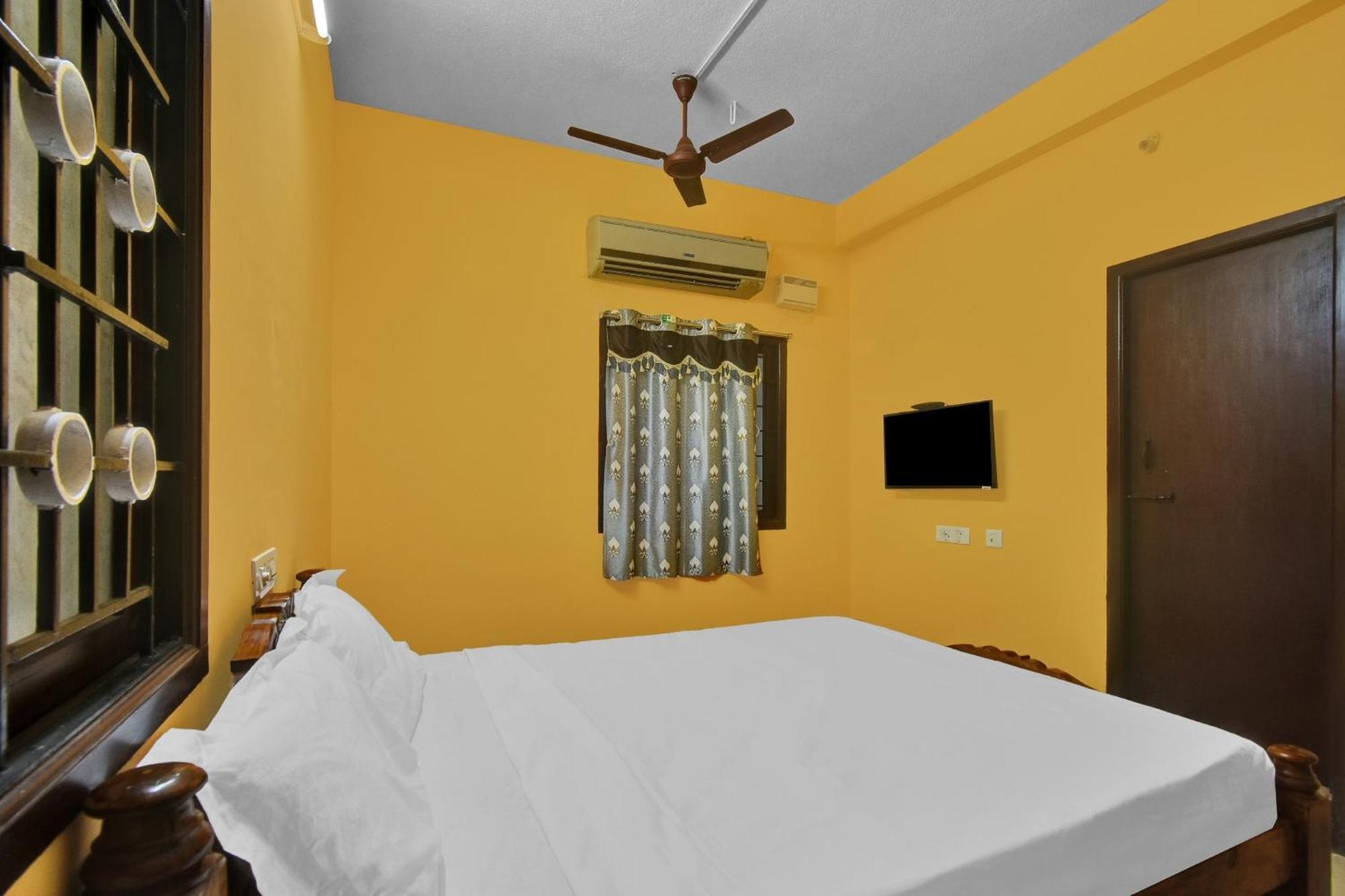 Hotel Oyo Olympia Pleasant 3*